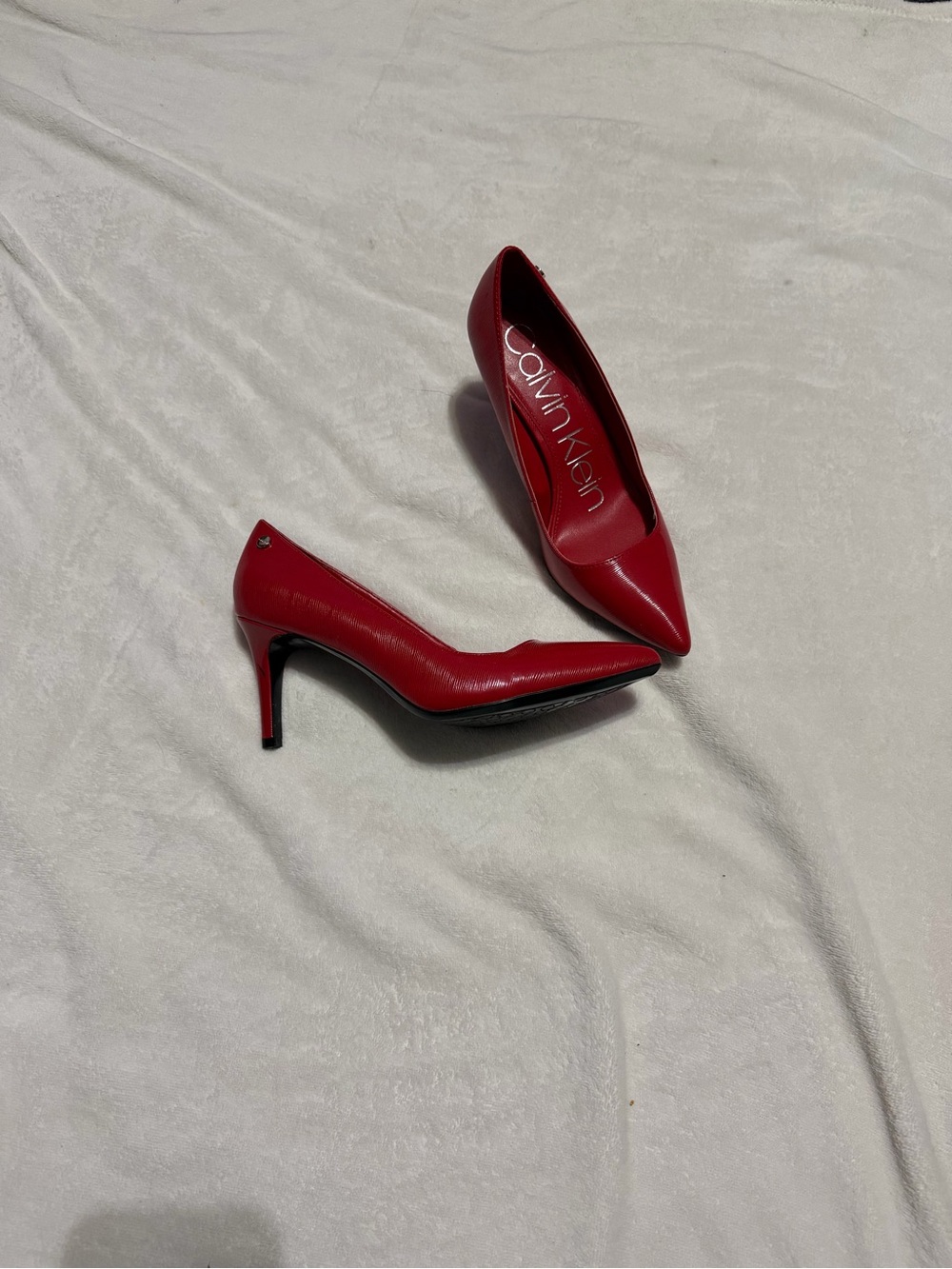 Calvin Klein Red Pointed-Toe Mid Stiletto Pumps